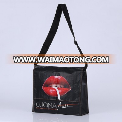 creative design printed red lip pattern cheap pp woven shopping bag accept custom order